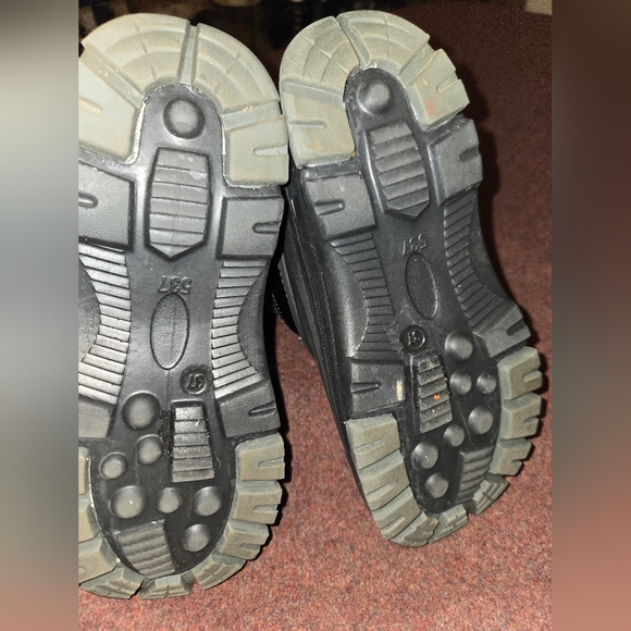 Nova Mountain Kid's Snow Boots Size 37EU Size 5US Black Excellent Shape - Picture 5 of 7